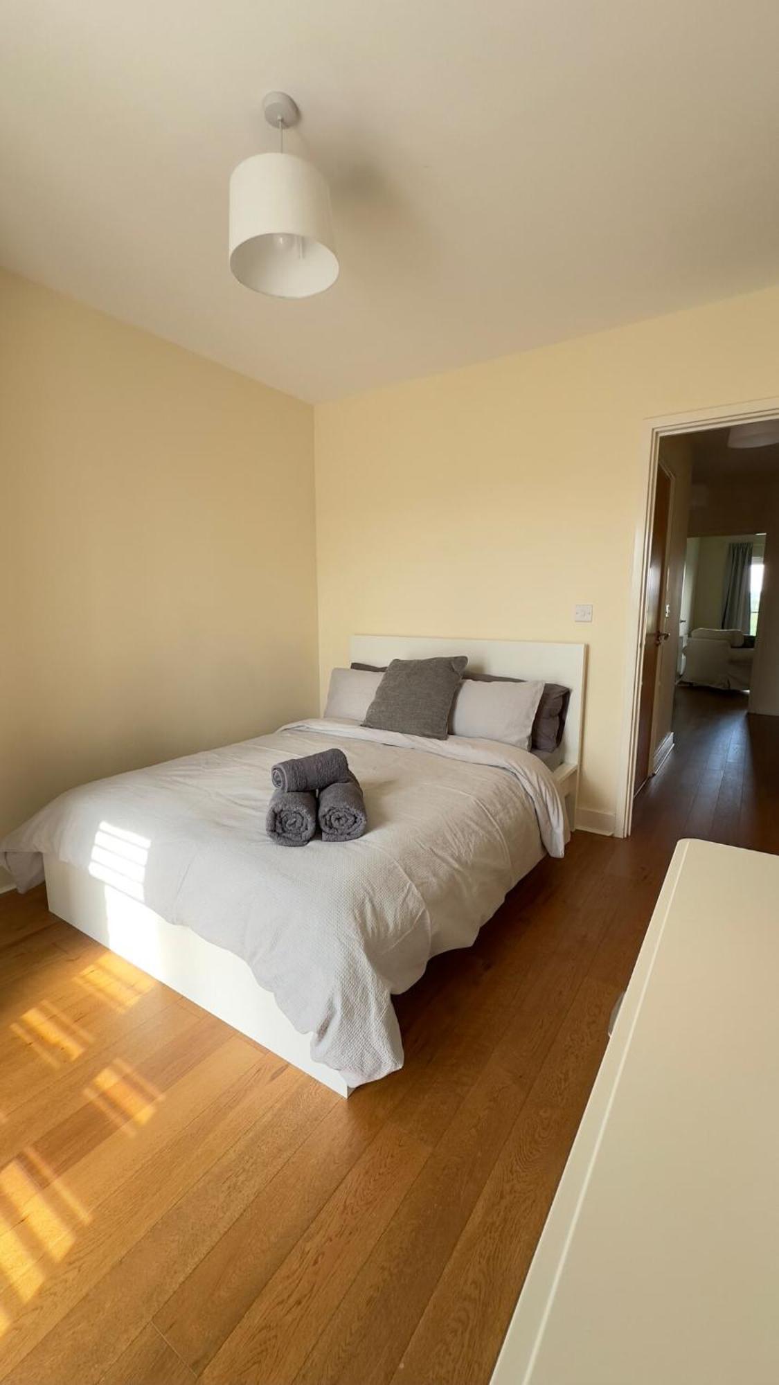 Апартаменты 2 Bed Near Brent Cross Лондон